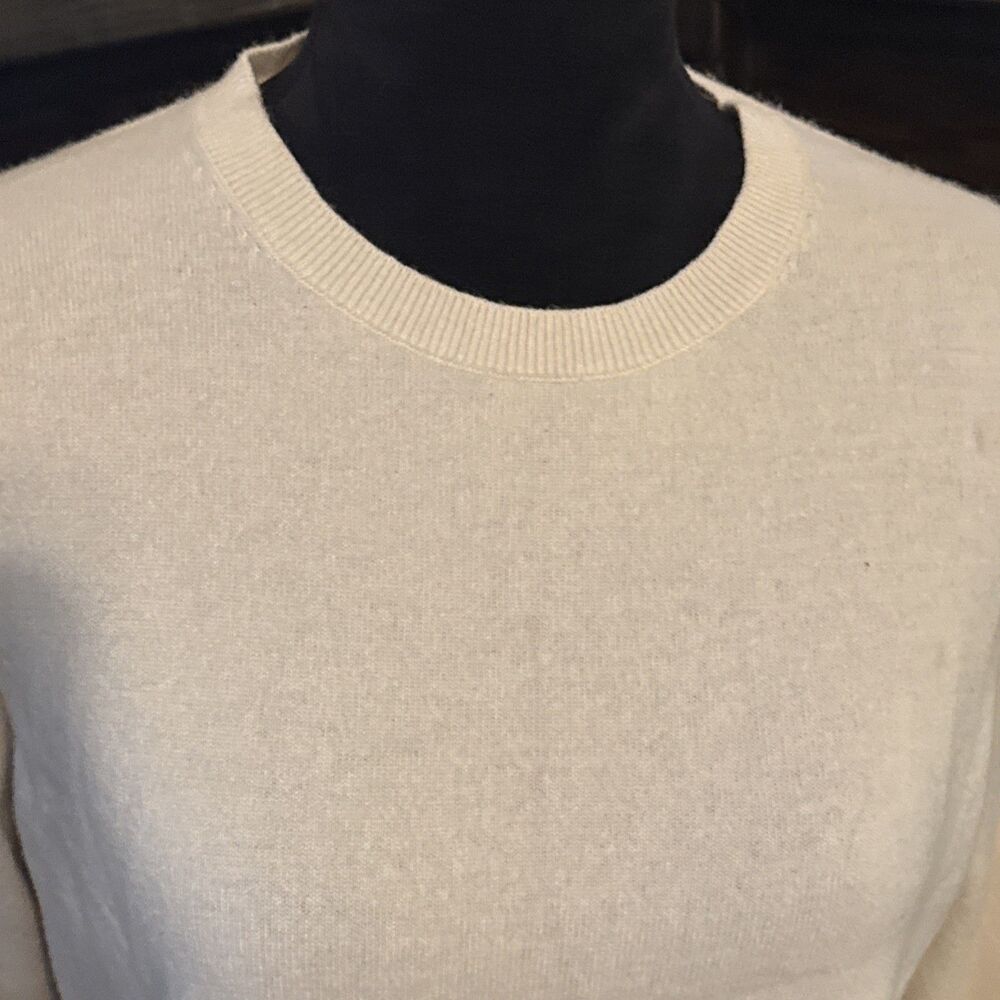 Lands' End Size Medium 10-12 100% Cashmere Ivory Pull Over Sweater  Quiet Lux